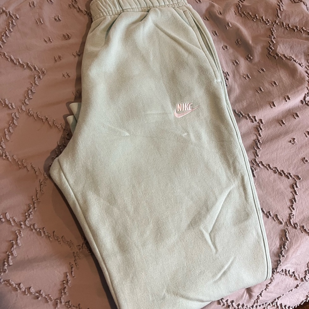 Nike Womens Sweatpants